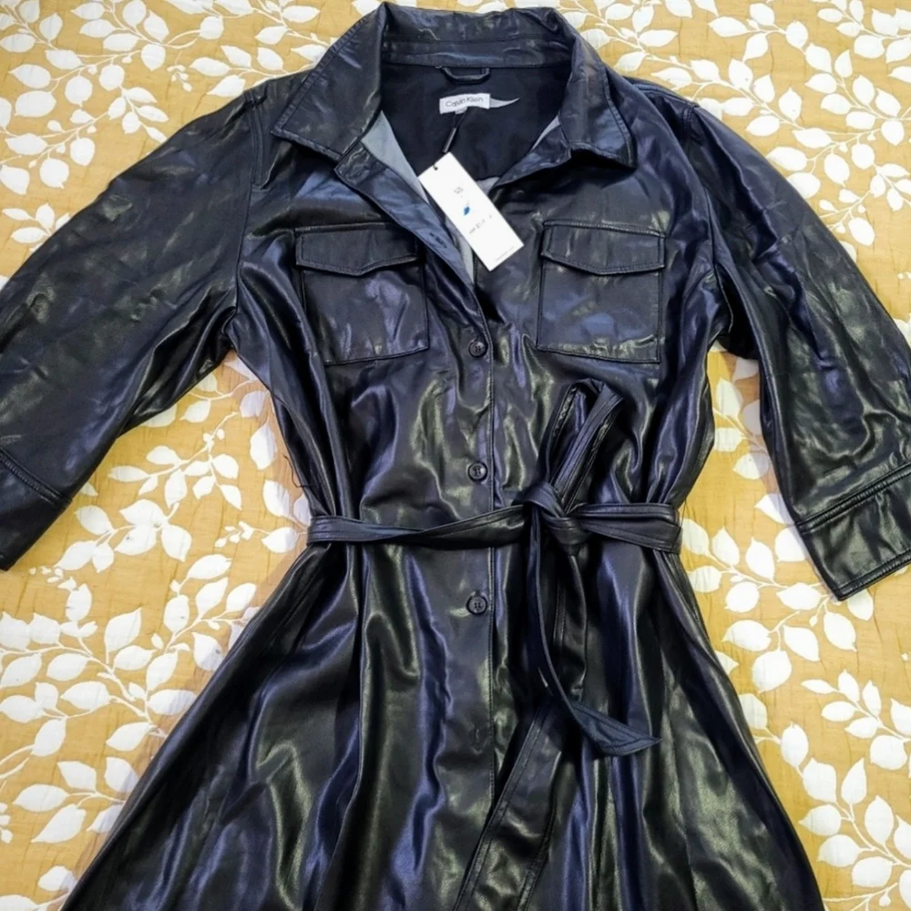 Faux leather button up dress - Picture 5 of 7